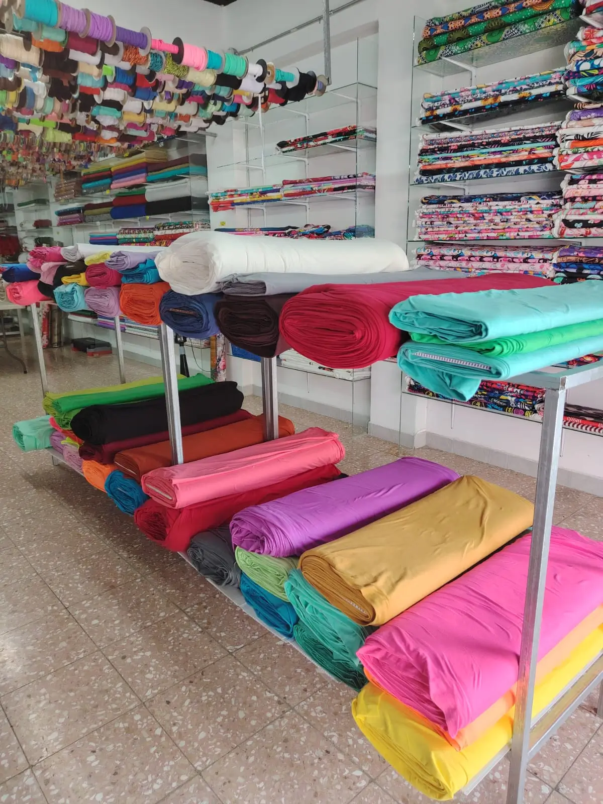 Cintas, encajes y adornos decorativos